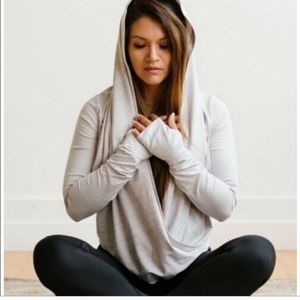 Zyia Active Yoga Shawl size S